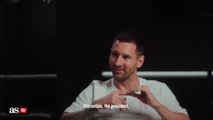 Zidane explains to Messi why he wore the number 5