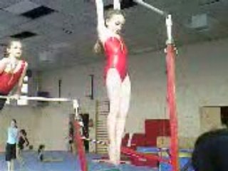 Angelina a la gym(barres)