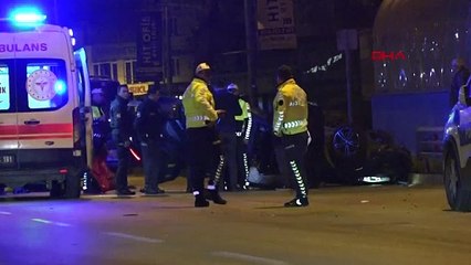 1 kişinin hayatını kaybettiği kazada yaralılardan biri sağlık ekiplerine saldırıp olay yerinden kaçtı