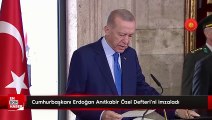 Cumhurbaşkanı Erdoğan Anıtkabir Özel Defteri'ni imzaladı