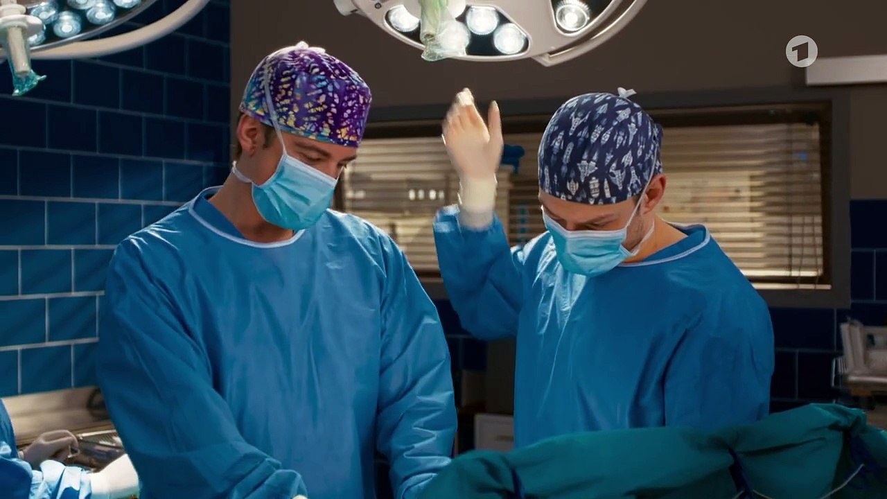 In aller Freundschaft - Die jungen Ärzte: Hals über Kopf | Folge 355