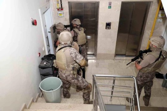 Mersin'de DEAŞ ve PKK/KCK finansmanı operasyonu: 6 gözaltı