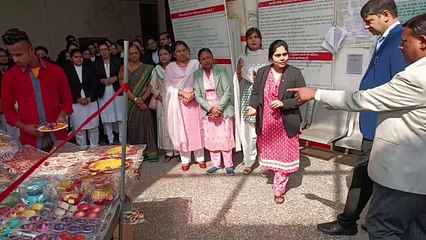 बाल गृह और संप्रेक्षण गृह के बच्चों ने बनाए आकर्षक दिये