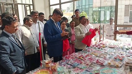बाल गृह और संप्रेक्षण गृह के बच्चों ने बनाए आकर्षक दिये