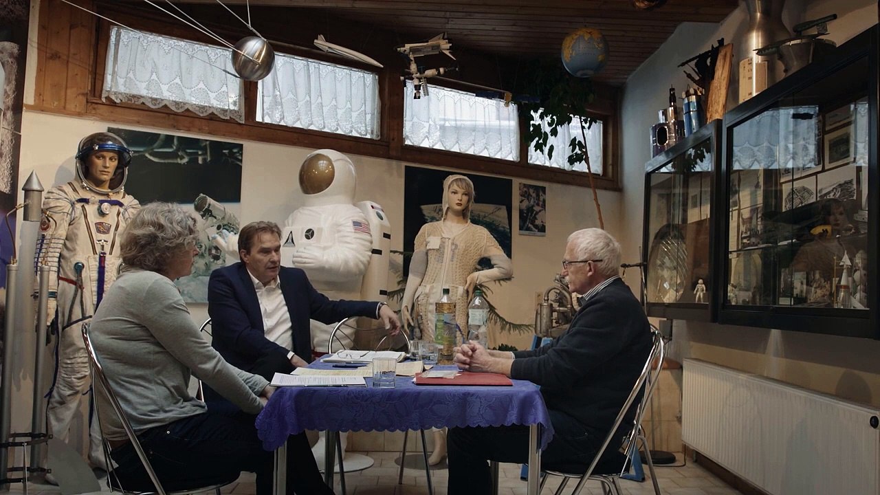 Der Mann, der nie im All war Trailer DF