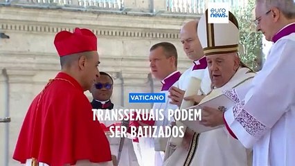 Transsexuais podem ser batizados