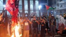 شاهد: متظاهرون يحرقون علمي إسرائيل والولايات المتحدة في مسيرة في البرازيل