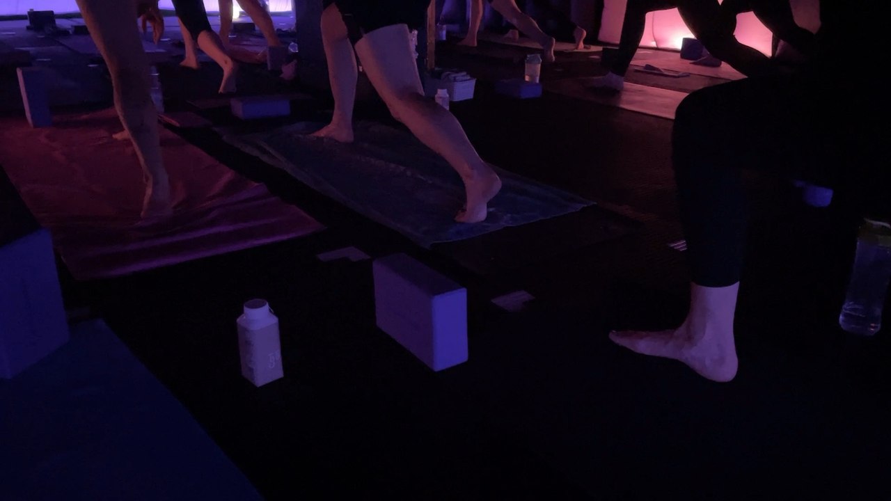 We try Glasgow’s Hotpod Yoga experience video Dailymotion