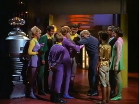 Perdidos en el espacio Temporada 3 capitulo 7 El Faro Encantado