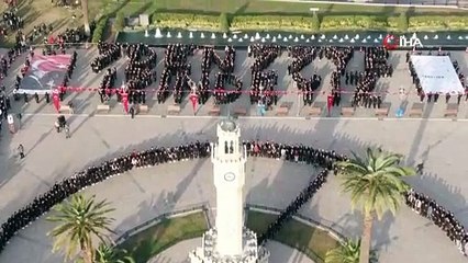 İZMİR’DE HAYAT DURDU: "7'DEN 77’YE İZİNDEYİZ" KOREOGRAFİSİ