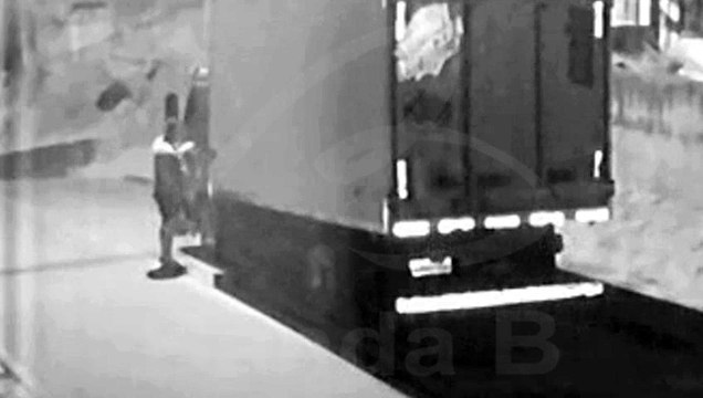 Homem tenta matar a tiros colega de trabalho em Colombo