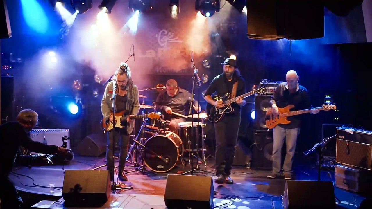 YASSINE KAROUI Café la Pêche 10