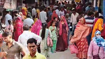 खरीदी चांदी की प्रतिमाएं, और चांदी के सिक्कों के साथ जमकर बिके इलेक्ट्रानिक्स सामान