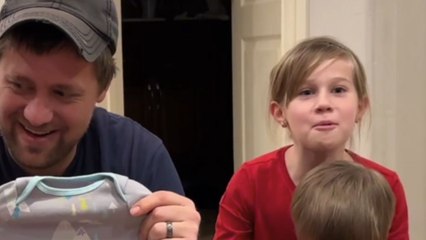 Woman leaves husband and kids in awe with endearing pregnancy reveal!