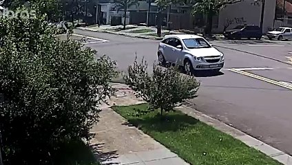 Câmera flagra acidente que deixou motociclistas em estado grave no Coqueiral