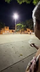 Abuelita llama a su nieto de manera muy particular