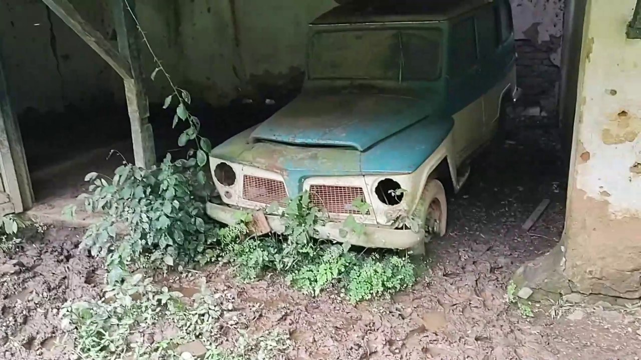CASARÃO ABANDONADO NA SELVA, A CASA DO CARRO