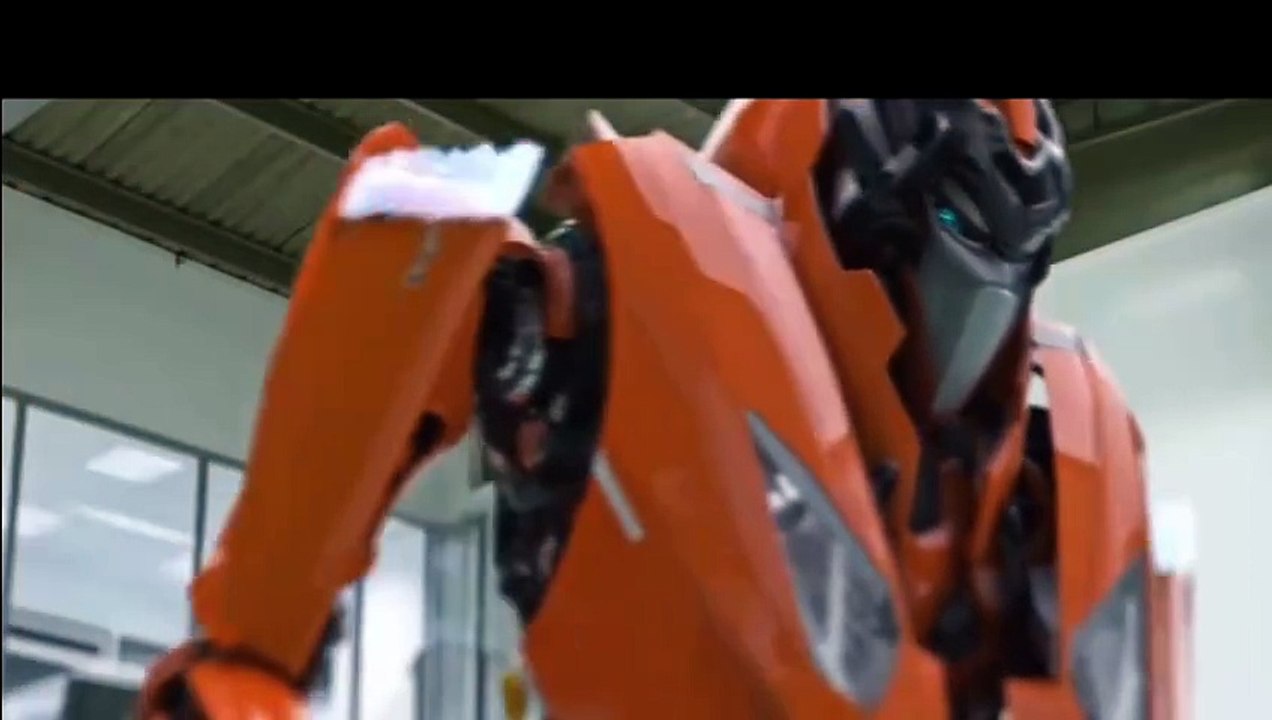 A car that turns into a robot and a 400-horsepower Russian car سيارة تتحول الى روبوت و سيارة روسية 400 خيل Une voiture qui se transforme en robot et une voiture russe de 400 chevaux