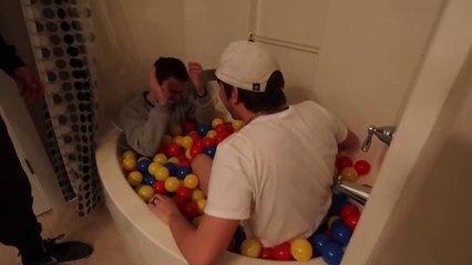 I Put 10 Million Legos in Friend_s House(720P_HD)