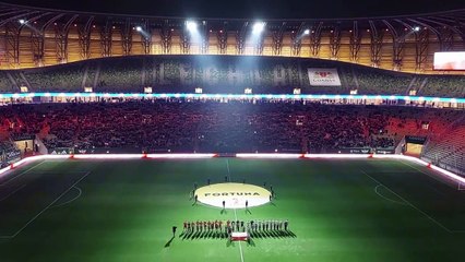 Hymn Polski odśpiewany na meczu Lechii Gdańsk z Wisłą Kraków
