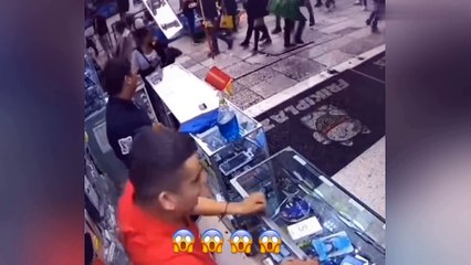 LAUGHTER VIDEOS - MOMENTS XD, IF YOU LAUGH YOU LOSE