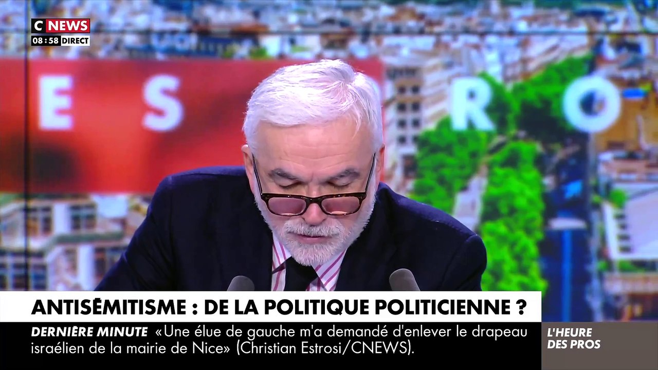 Revoir cet édito incendiaire de Pascal Praud dont tout le monde parle et qui énerve certains dirigeants et journalistes : "Pauvre France pilotée par des aveugles, des pleutres, des naïfs ou des cyniques..."