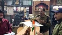 video story- होटल-लॉज में ठहरने वालों का छानबीन कर रही पुलिस, ग्राहकों का तैयार हो रहा डाटा