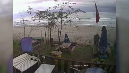 Ordu'da 87 yaşındaki kişinin Atatürk'ü anma anı kameraya yansıdı