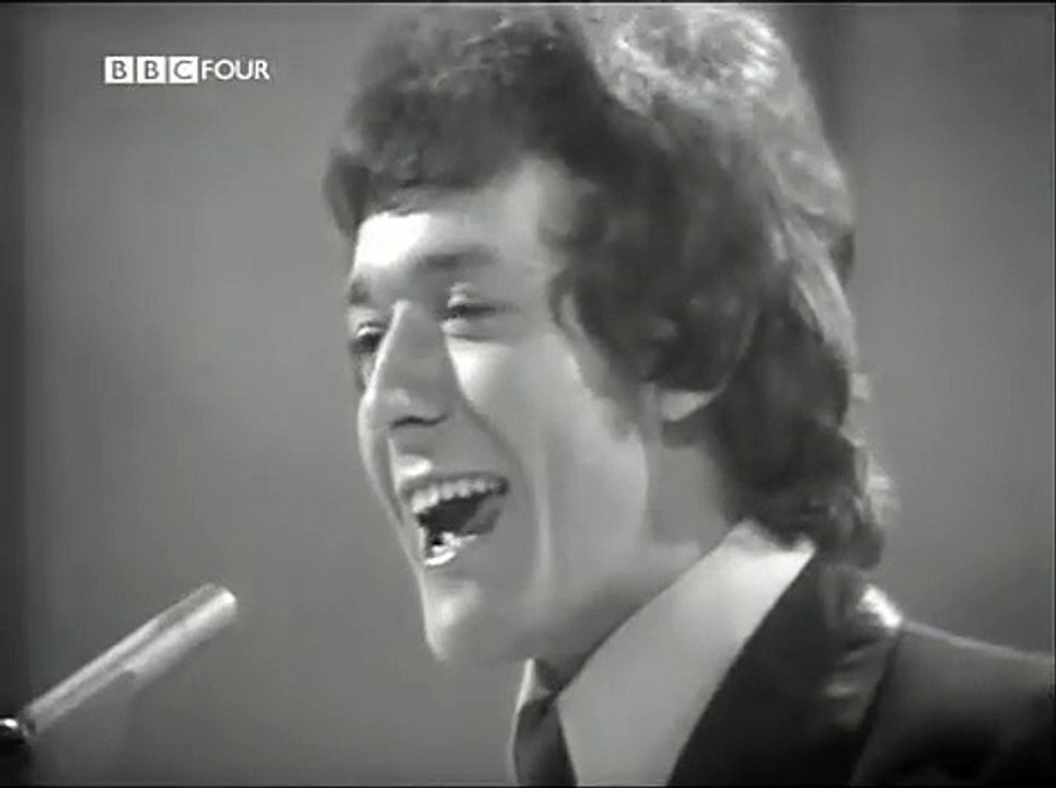 The Hollies - Carrie Anne 1969