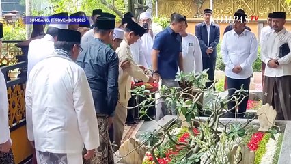 Momen Prabowo Ziarah ke Makam Gus Dur dan Pendiri NU di Jombang