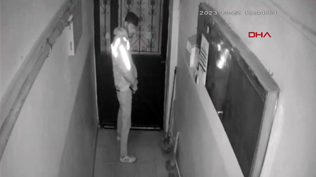 Eve Sipariş Getiren Kurye Apartmanda İdrarını Yaptı