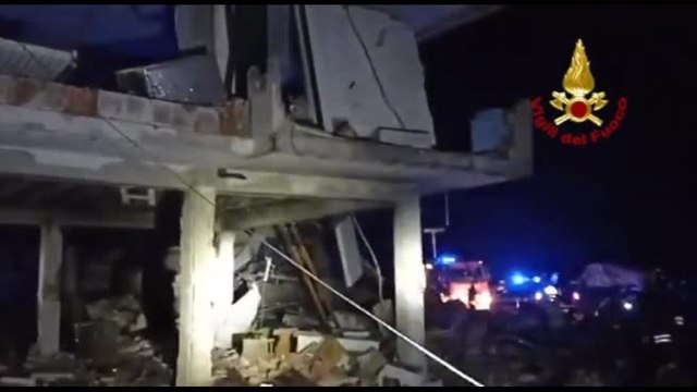 Crollata una palazzina che ospitava un centro d'accoglienza nel Viterbese