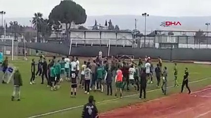 BAL Ligi maçında son düdük çaldı saha karıştı