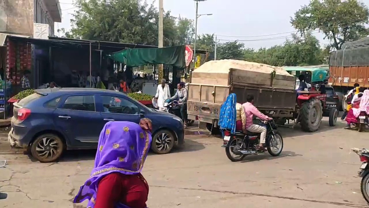 एनएच-23 मेगा हाइवे पर बार-बार लगता जाम, राहगीरों की बढ़ रही परेशानी