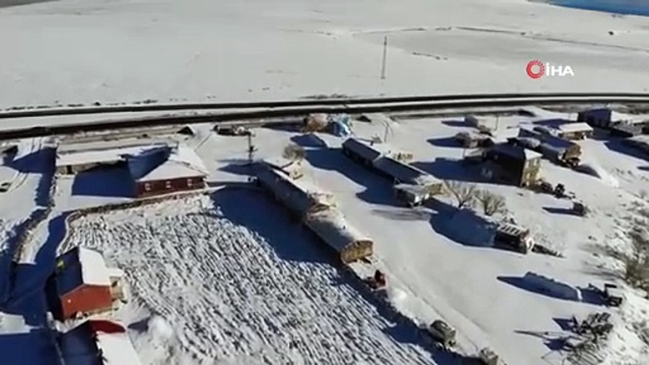 Kars est devenue blanche, les citoyens jouaient aux boules de neige