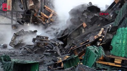 Esenyurt'ta plastik üretilen atölyede yangın