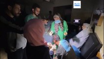 Combates entre Israel e Hamas chegam às portas de hospital em Gaza