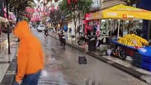 Bandırma'da sağanak yağış ve fırtına etkili oldu