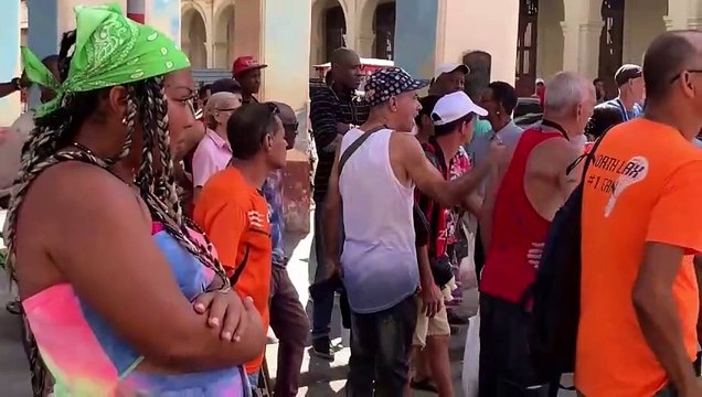 Cubanos protestan en La Habana ante la escasez de agua potable