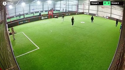 Océane 11/11 à 23:54 - Football Terrain 3 (LeFive Champigny)