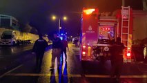 Güngören'de Otomobilin Park Halindeki Cipe Çarpması Sonucu 5 Kişi Yaralandı