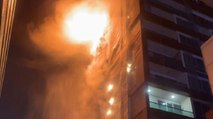 Bursa’da 10 katlı bina alev alev yandı