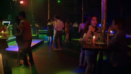 Tập 25. Cán dao vô tri Sóng Gió Hôn Nhân - 30 Tập - VieON