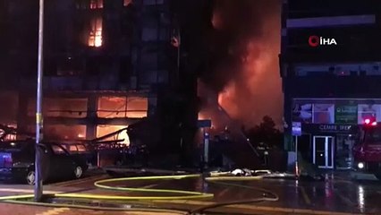 Bursa'da 10 katlı iş merkezi alev alev yandı