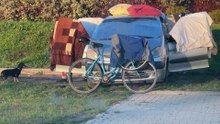 Rodzeństwo koczuje w samochodzie na rzeszowskim osiedlu