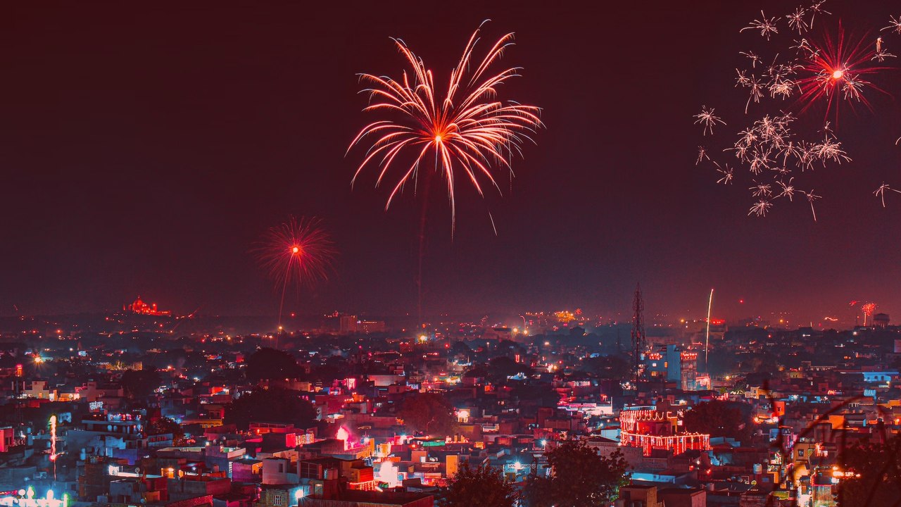 Ban Crackers On Diwali? తెలంగాణ పబ్లిక్ ఏమంటున్నారంటే | Telugu OneIndia