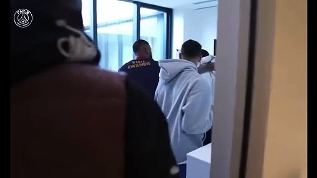 Kylian Mbappé dénonce Ethan devant son professeur 'Il a pas fait les devoirs'