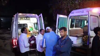 नींद में थे 50 यात्री, अचानक धमाके से खुली नींद और मची चीख-पुकार