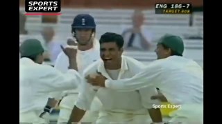 10 Toe Crushing Yorker By Waqar Younis to Famous Batsman - Waqar Younis Wickets