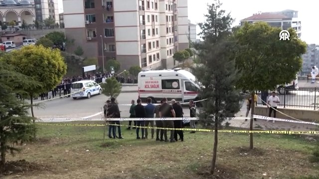 Bir binanın bodrumunda çıkan yangında 1 çocuk öldü, 3 çocuk yaralandı